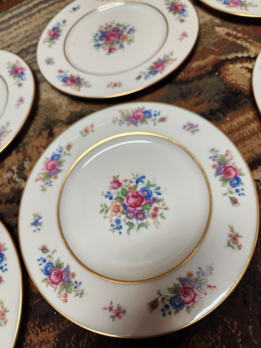 Lenox 6 White Dessert Plate with Pink & Blue Floral Bouquet and Gold Trim - Picture 5 of 15